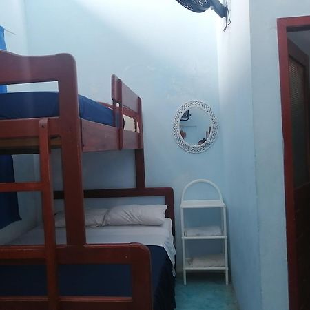 Hostal Aruba Atacames Ruang foto