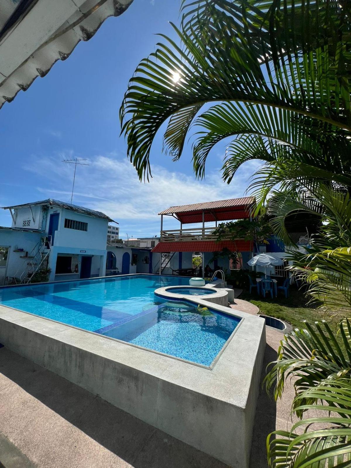 Hostal Aruba Atacames Bagian luar foto