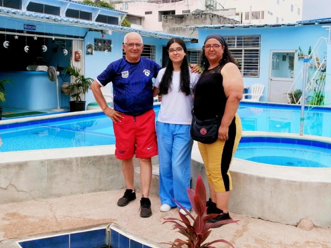 Hostal Aruba Atacames Bagian luar foto